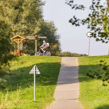 Ferienwohnung Ostseeblick Mit Balkon Wustrow  Exterior foto